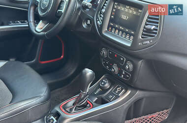 Внедорожник / Кроссовер Jeep Compass 2019 в 
