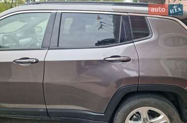 Внедорожник / Кроссовер Jeep Compass 2023 в 