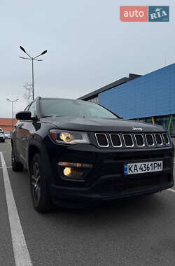 Внедорожник / Кроссовер Jeep Compass 2017 в Киеве