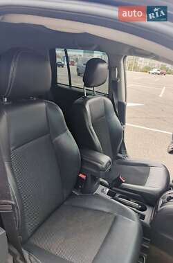 Внедорожник / Кроссовер Jeep Compass 2015 в 