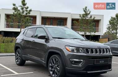 Внедорожник / Кроссовер Jeep Compass 2019 в 