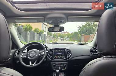 Внедорожник / Кроссовер Jeep Compass 2018 в 