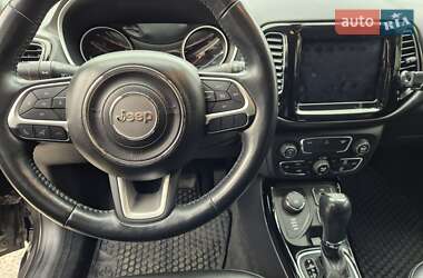 Внедорожник / Кроссовер Jeep Compass 2018 в 