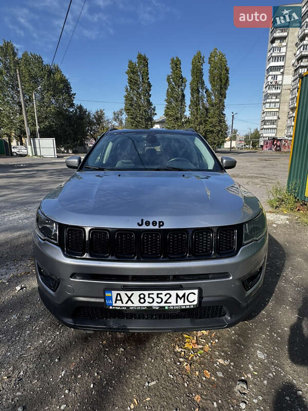Внедорожник / Кроссовер Jeep Compass 2018 в Змиеве