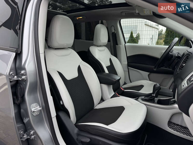 Внедорожник / Кроссовер Jeep Compass 2020 в Киеве