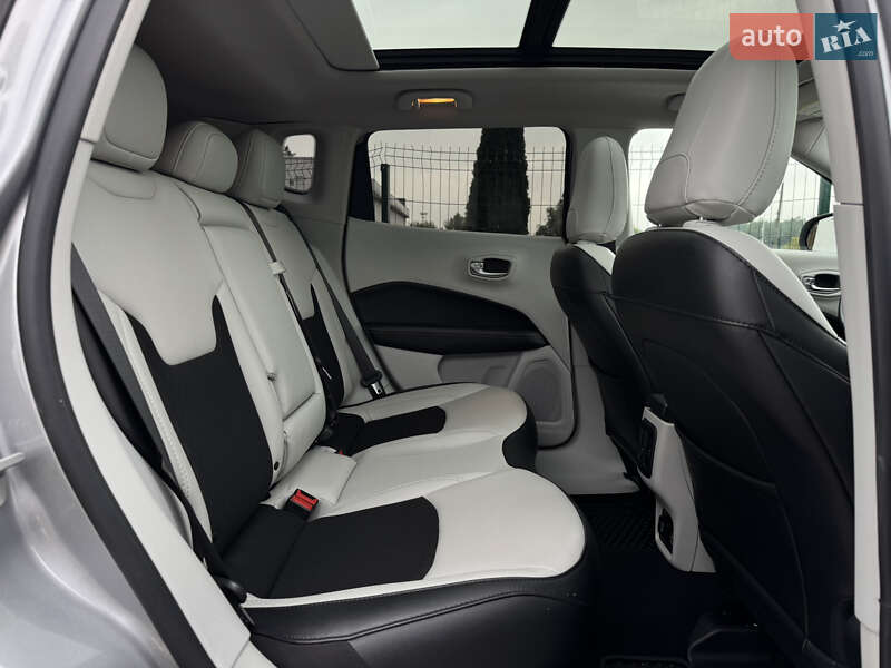 Внедорожник / Кроссовер Jeep Compass 2020 в Киеве