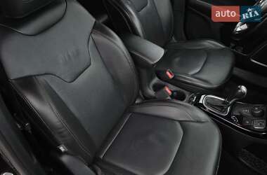Внедорожник / Кроссовер Jeep Compass 2019 в 