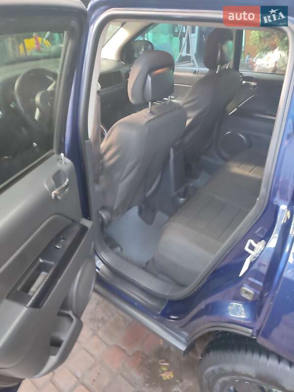 Внедорожник / Кроссовер Jeep Compass 2012 в Гадяче