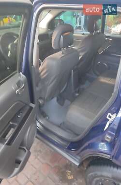 Внедорожник / Кроссовер Jeep Compass 2012 в 