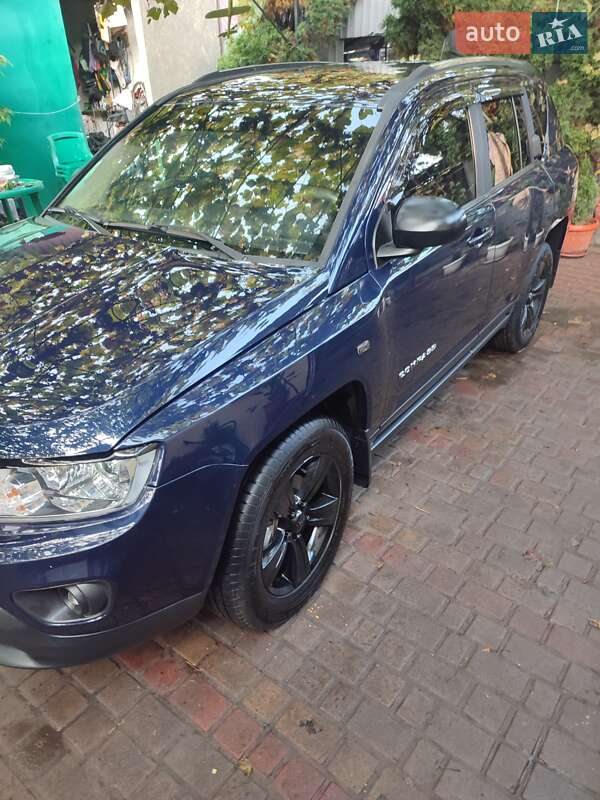 Внедорожник / Кроссовер Jeep Compass 2012 в Гадяче
