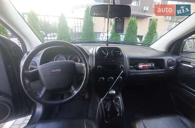 Внедорожник / Кроссовер Jeep Compass 2010 в 