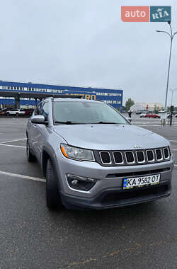 Внедорожник / Кроссовер Jeep Compass 2018 в 