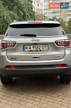 Внедорожник / Кроссовер Jeep Compass 2018 в 