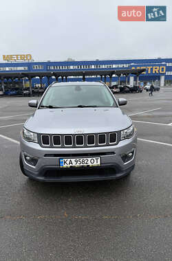 Внедорожник / Кроссовер Jeep Compass 2018 в 