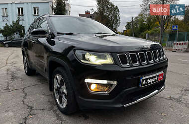 Внедорожник / Кроссовер Jeep Compass 2017 в 