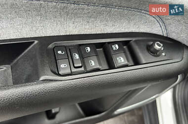 Внедорожник / Кроссовер Jeep Compass 2021 в 