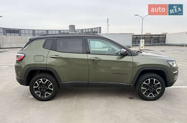 Внедорожник / Кроссовер Jeep Compass 2020 в 