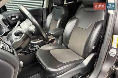 Внедорожник / Кроссовер Jeep Compass 2019 в 