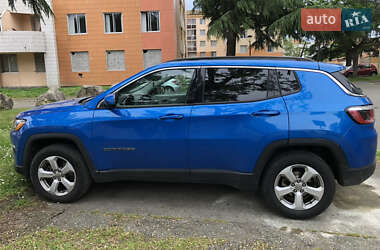 Внедорожник / Кроссовер Jeep Compass 2017 в 