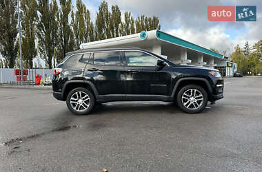 Внедорожник / Кроссовер Jeep Compass 2017 в 