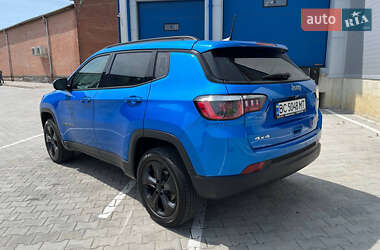 Внедорожник / Кроссовер Jeep Compass 2018 в 