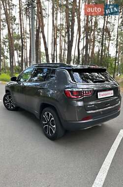 Внедорожник / Кроссовер Jeep Compass 2023 в 
