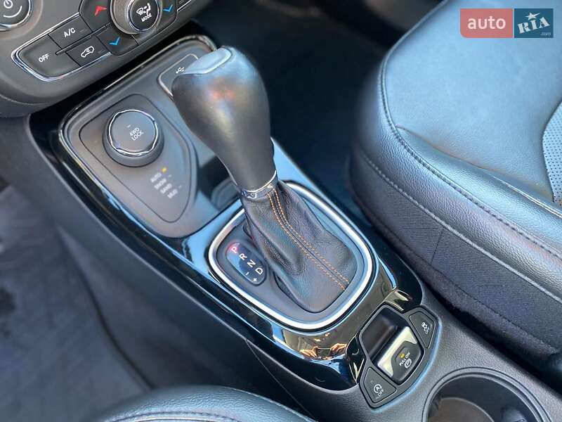 Внедорожник / Кроссовер Jeep Compass 2017 в Киеве