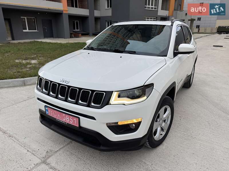 Внедорожник / Кроссовер Jeep Compass 2017 в Киеве