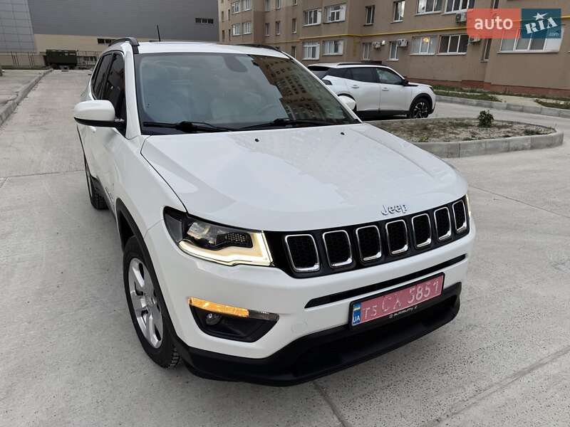 Внедорожник / Кроссовер Jeep Compass 2017 в Киеве