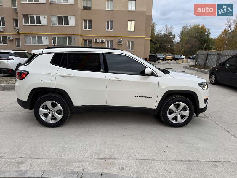 Внедорожник / Кроссовер Jeep Compass 2017 в Киеве