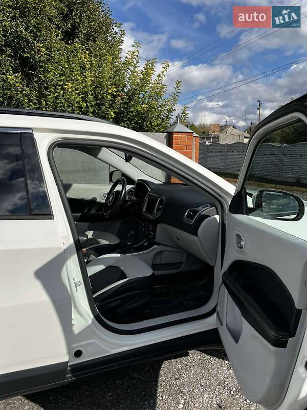 Внедорожник / Кроссовер Jeep Compass 2017 в Полтаве фото 46 Внедорожник / Кроссовер Jeep Compass 2017 в Полтаве