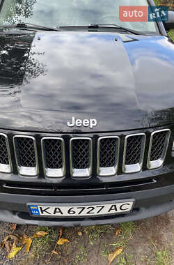 Внедорожник / Кроссовер Jeep Compass 2012 в 