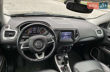 Внедорожник / Кроссовер Jeep Compass 2017 в 