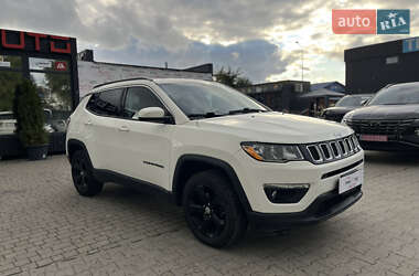 Внедорожник / Кроссовер Jeep Compass 2017 в 