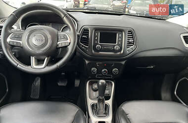 Внедорожник / Кроссовер Jeep Compass 2017 в 
