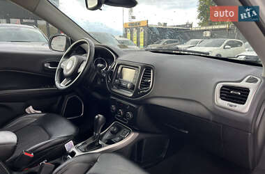 Внедорожник / Кроссовер Jeep Compass 2017 в 