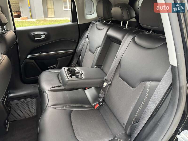 Внедорожник / Кроссовер Jeep Compass 2017 в Киеве фото 29 Внедорожник / Кроссовер Jeep Compass 2017 в Киеве