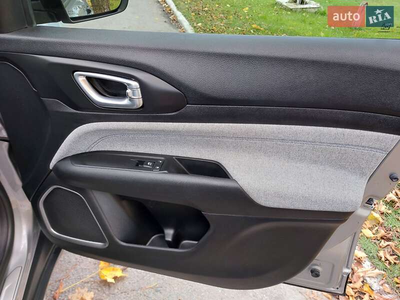 Внедорожник / Кроссовер Jeep Compass 2021 в Ромнах фото 30 Внедорожник / Кроссовер Jeep Compass 2021 в Ромнах