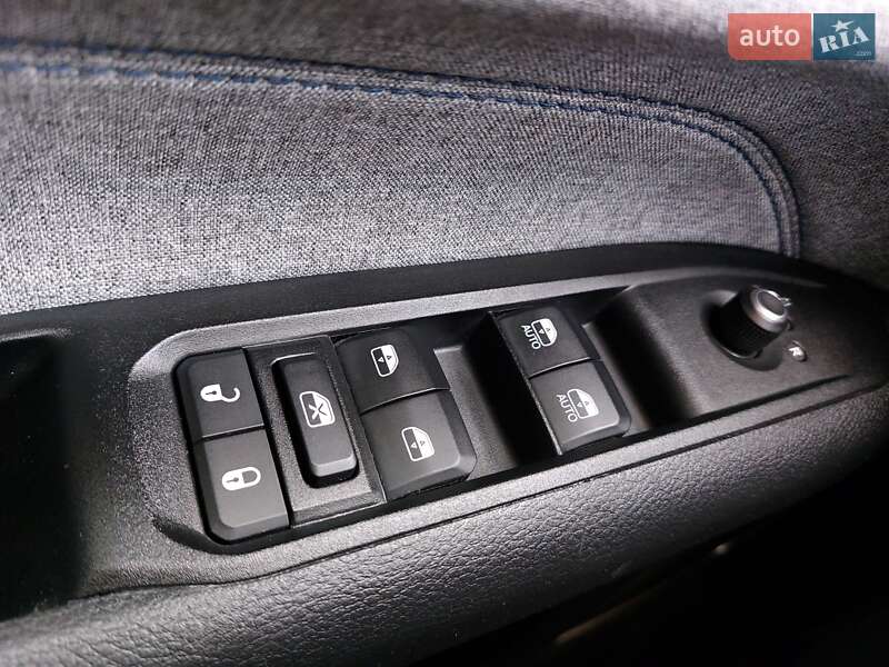 Внедорожник / Кроссовер Jeep Compass 2021 в Ромнах фото 38 Внедорожник / Кроссовер Jeep Compass 2021 в Ромнах