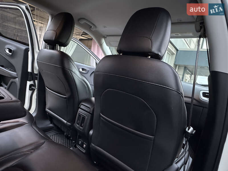 Внедорожник / Кроссовер Jeep Compass 2018 в Днепре фото 24 Внедорожник / Кроссовер Jeep Compass 2018 в Днепре