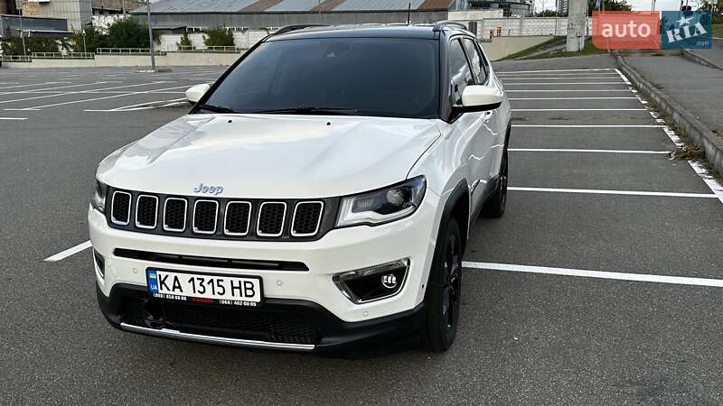 Внедорожник / Кроссовер Jeep Compass 2020 в Киеве