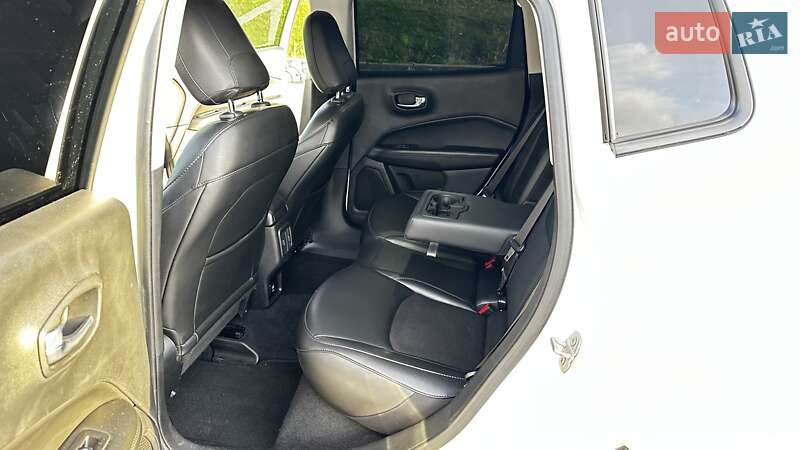 Внедорожник / Кроссовер Jeep Compass 2020 в Киеве