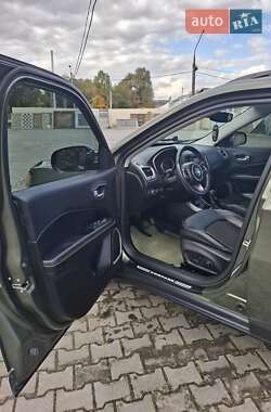 Внедорожник / Кроссовер Jeep Compass 2017 в 