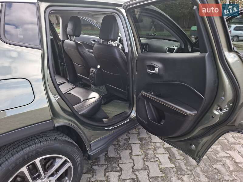 Позашляховик / Кросовер Jeep Compass 2017 в Чернівцях