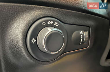Внедорожник / Кроссовер Jeep Compass 2020 в 