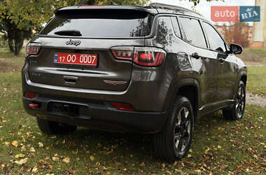 Внедорожник / Кроссовер Jeep Compass 2018 в 
