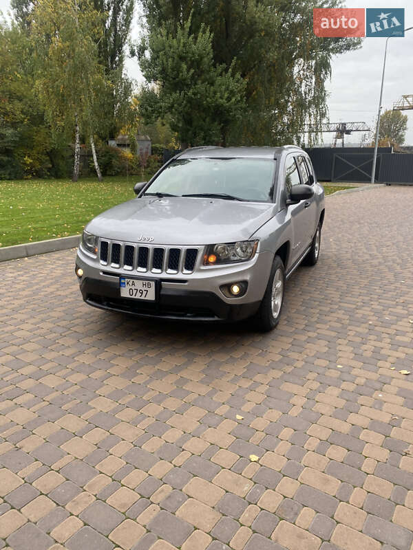 Позашляховик / Кросовер Jeep Compass 2016 в  фото Позашляховик / Кросовер Jeep Compass 2016 в