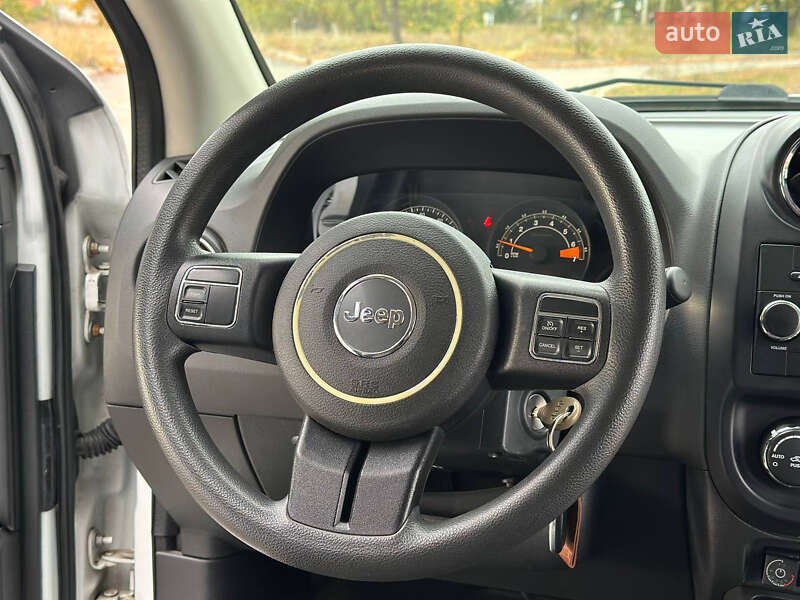 Внедорожник / Кроссовер Jeep Compass 2014 в Днепре