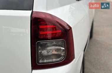 Внедорожник / Кроссовер Jeep Compass 2014 в 