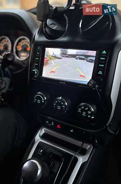 Внедорожник / Кроссовер Jeep Compass 2014 в 